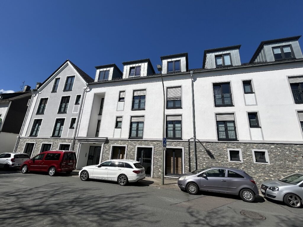 Büro links im Erdgeschoss