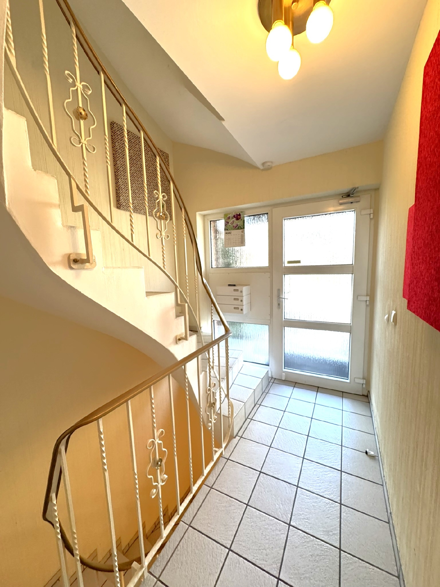 gepflegtes Treppenhaus