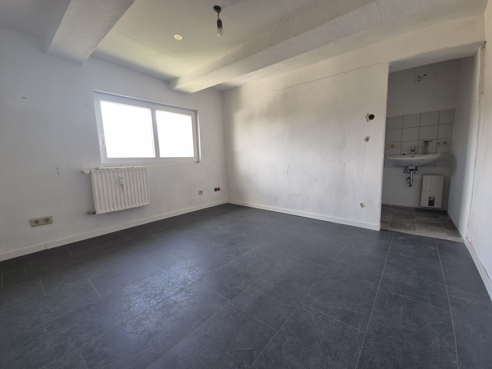 Durchgangszimmer 1. OG links