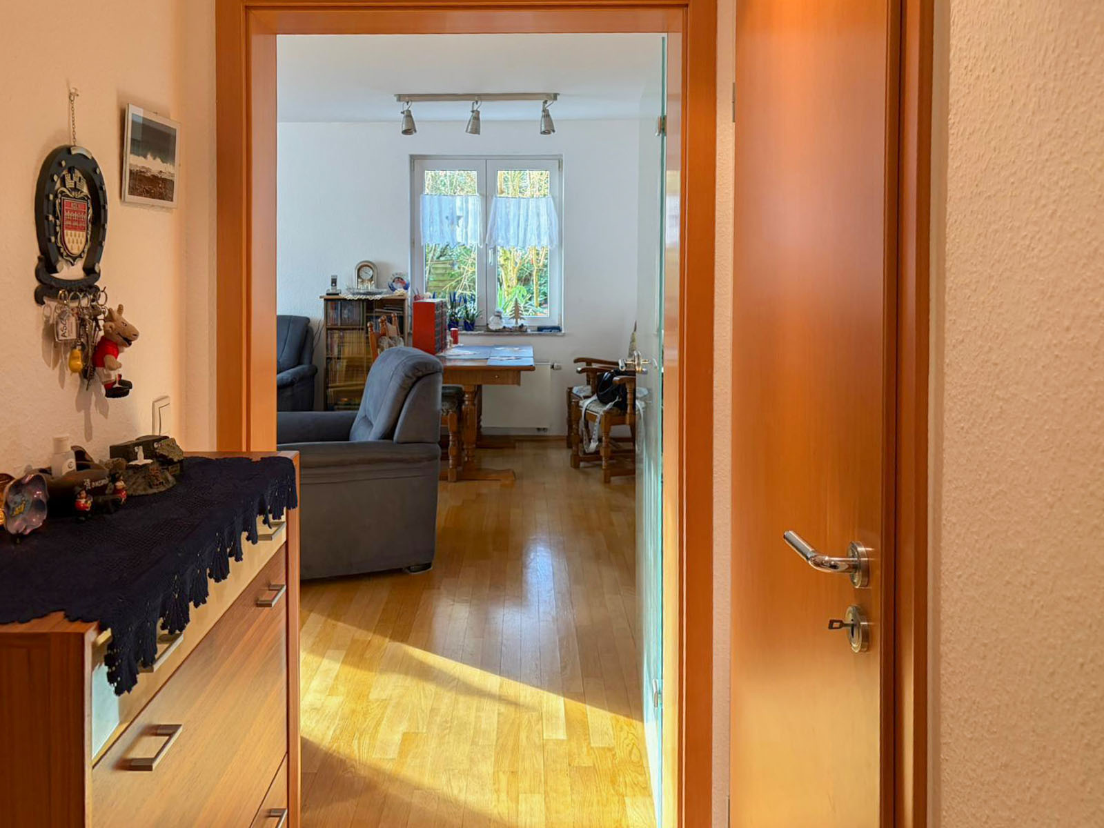 Blick ins Wohnzimmer