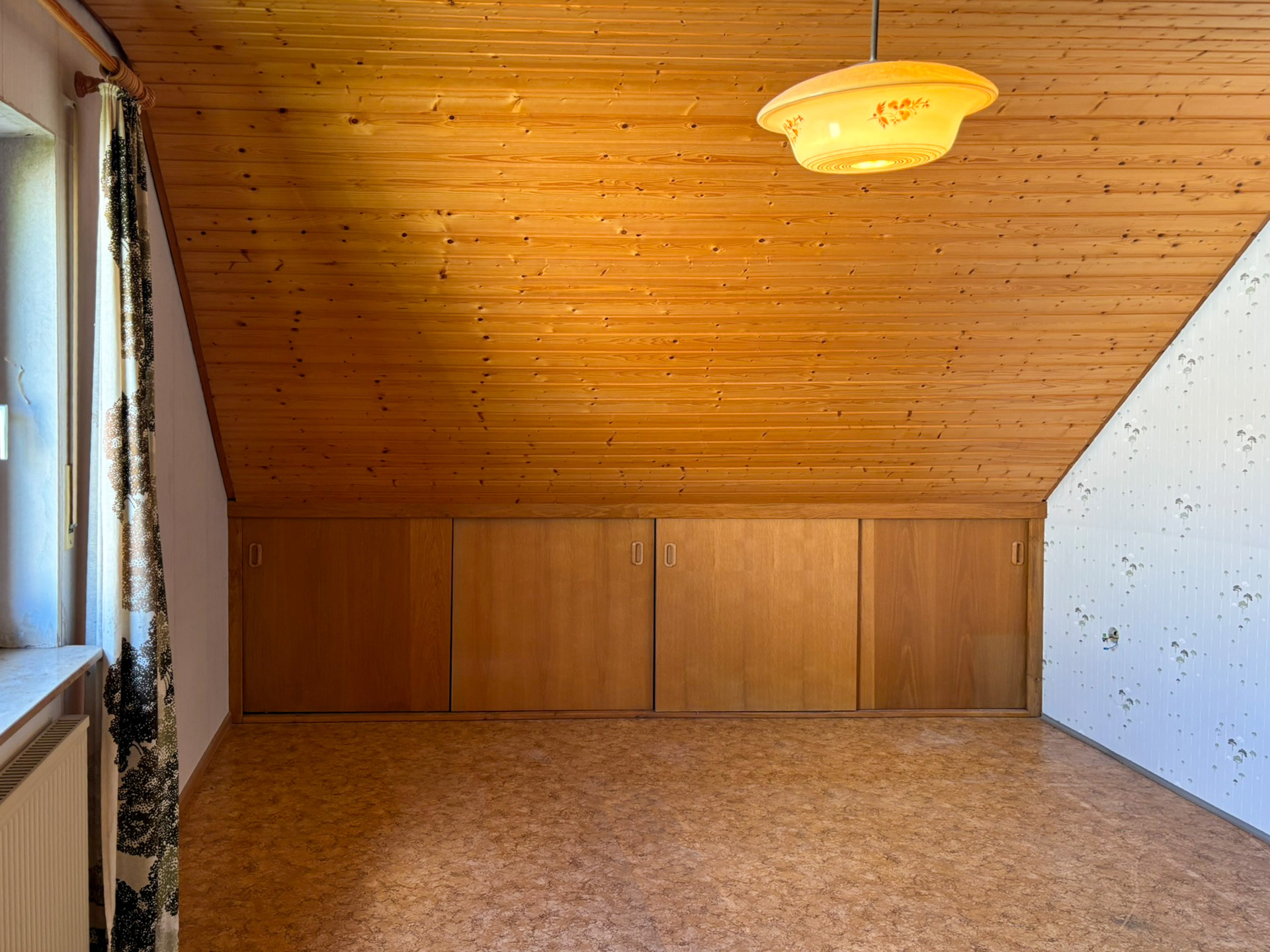 Schlafzimmer DG rechts