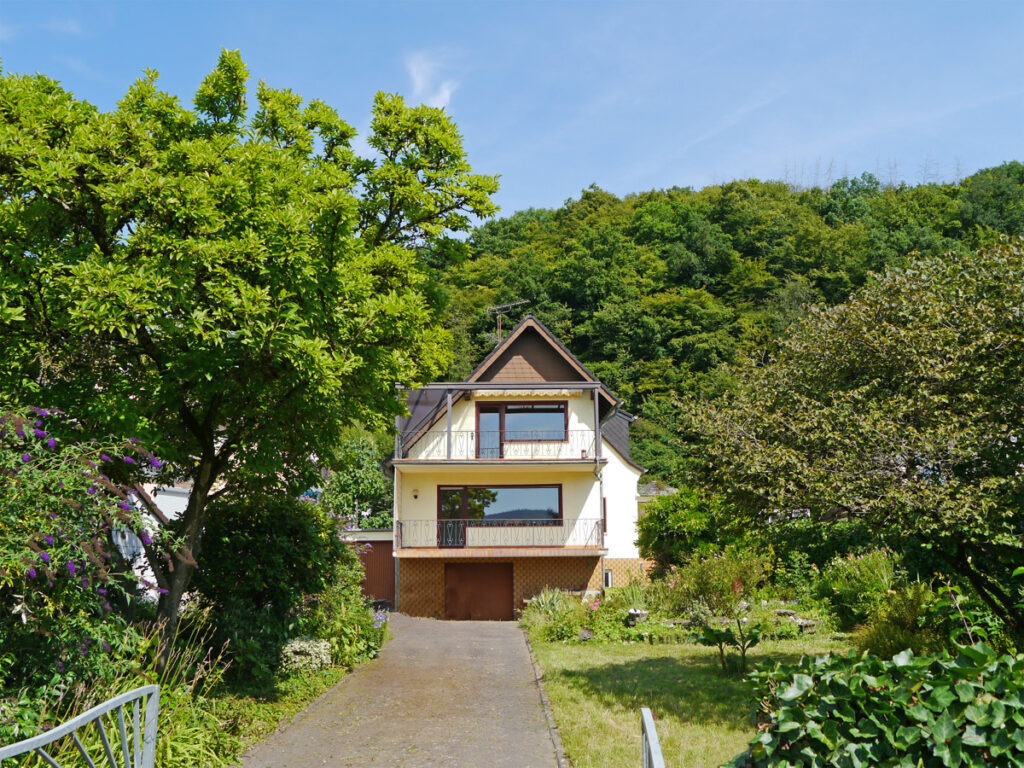 Ein-/Zweifamilienhaus in Eitorf