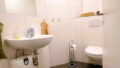 Gäste-Toilette im Erdgeschoss