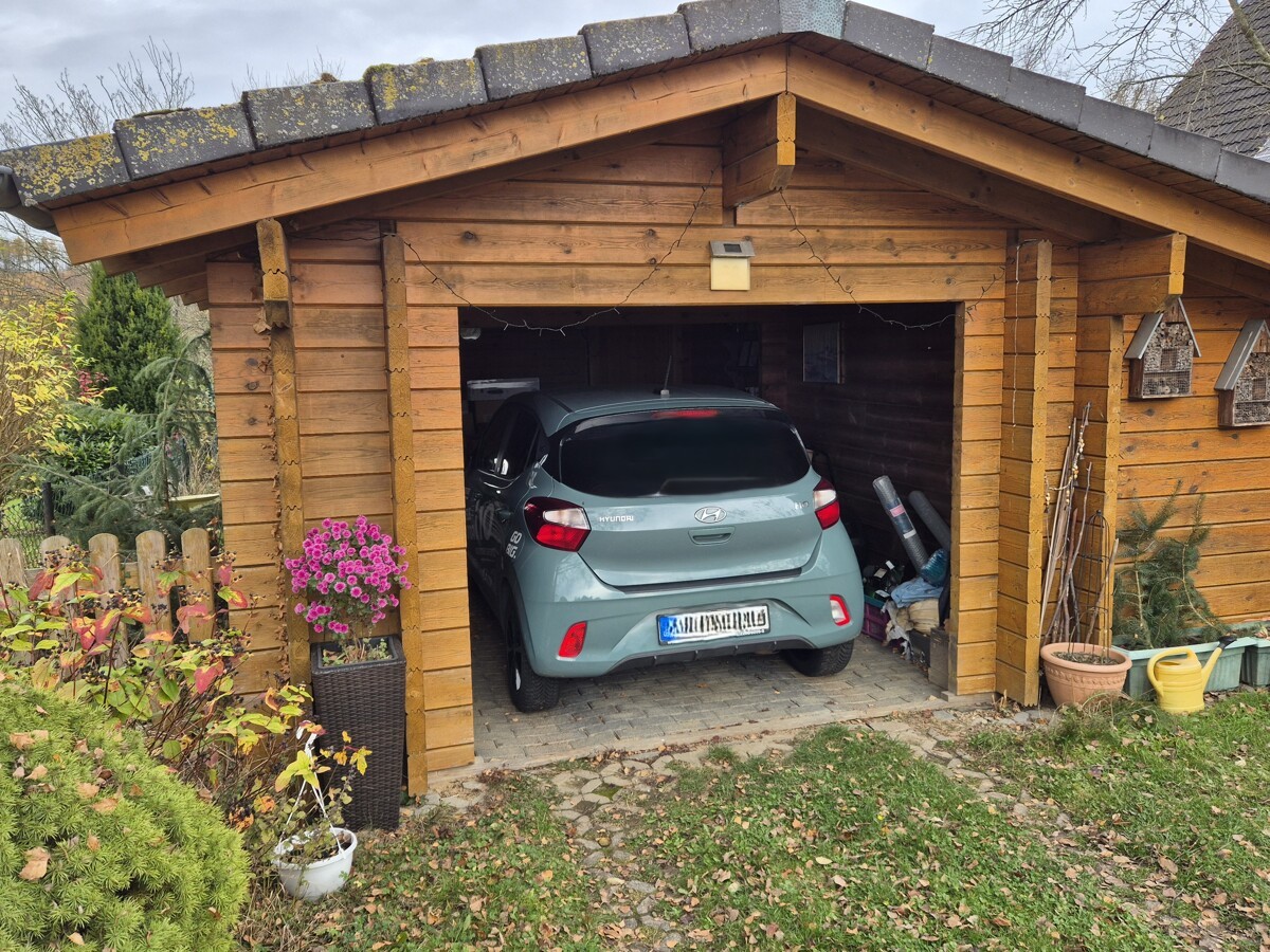 Freistehende Garage