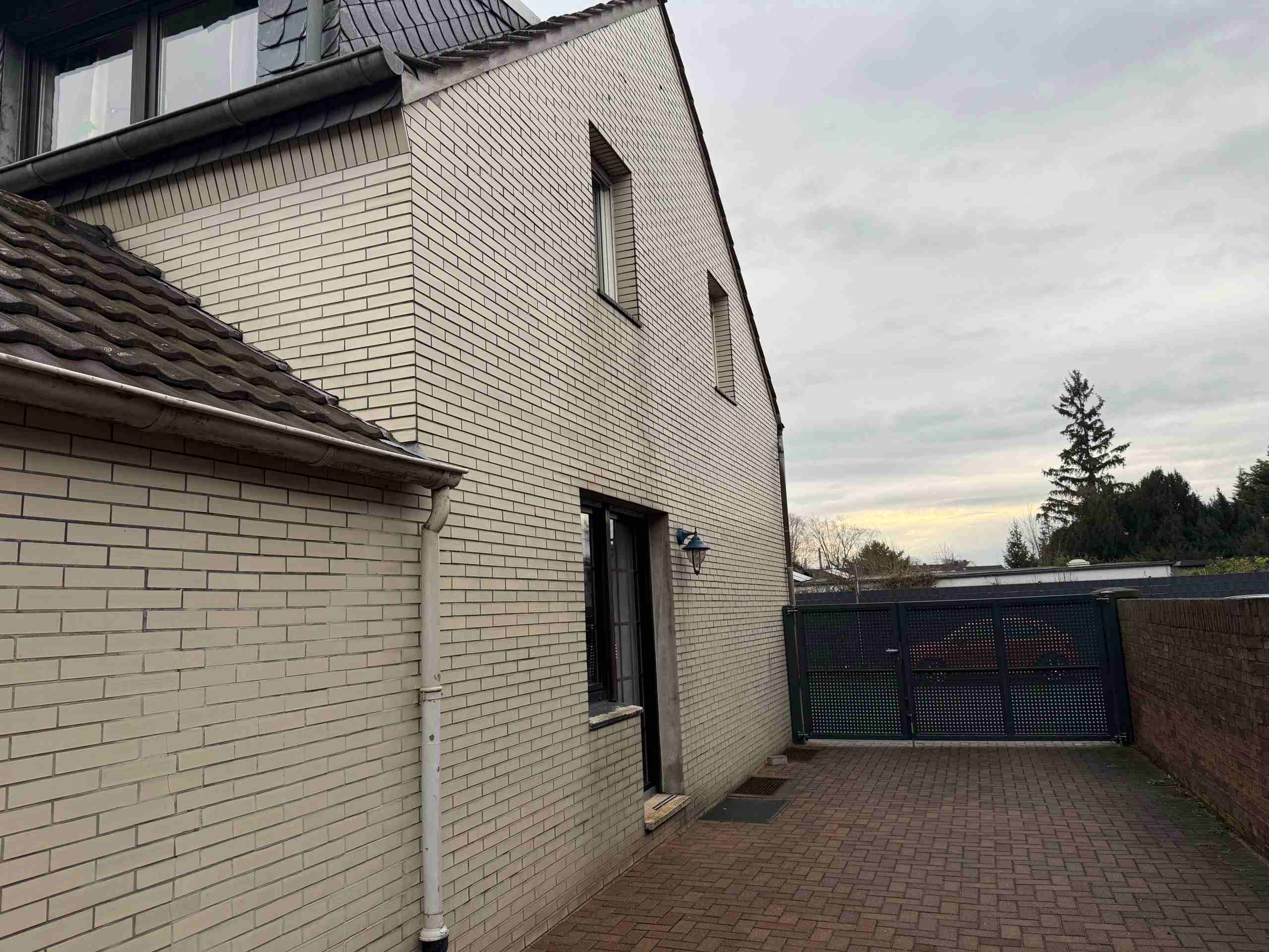 Stellplatz mit Seiteneingang