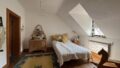 Schlafzimmer DG