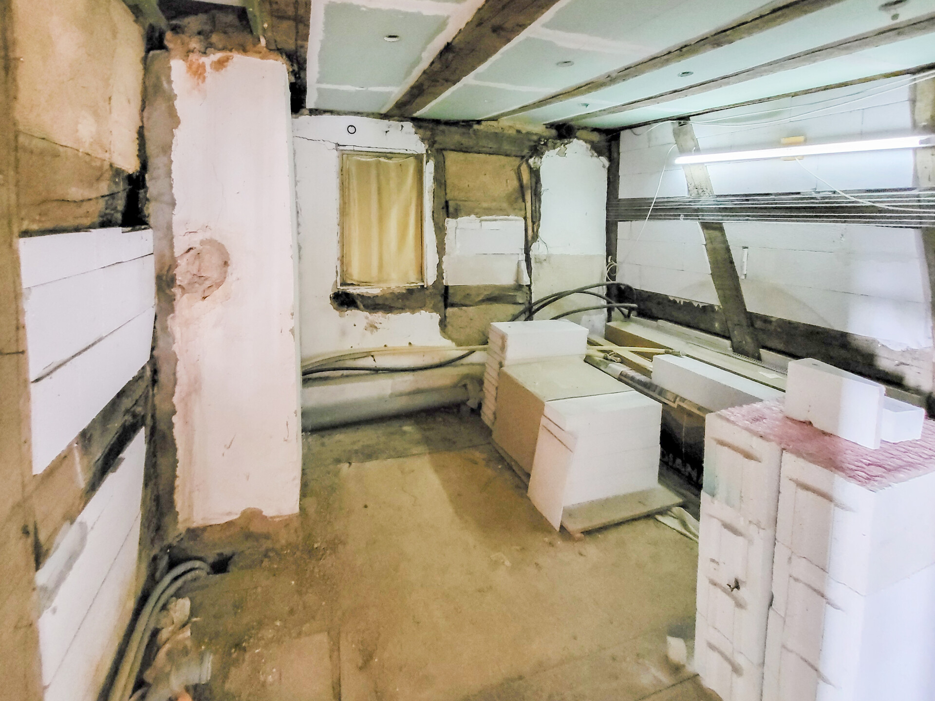 Bad in Vorbereitung OG2