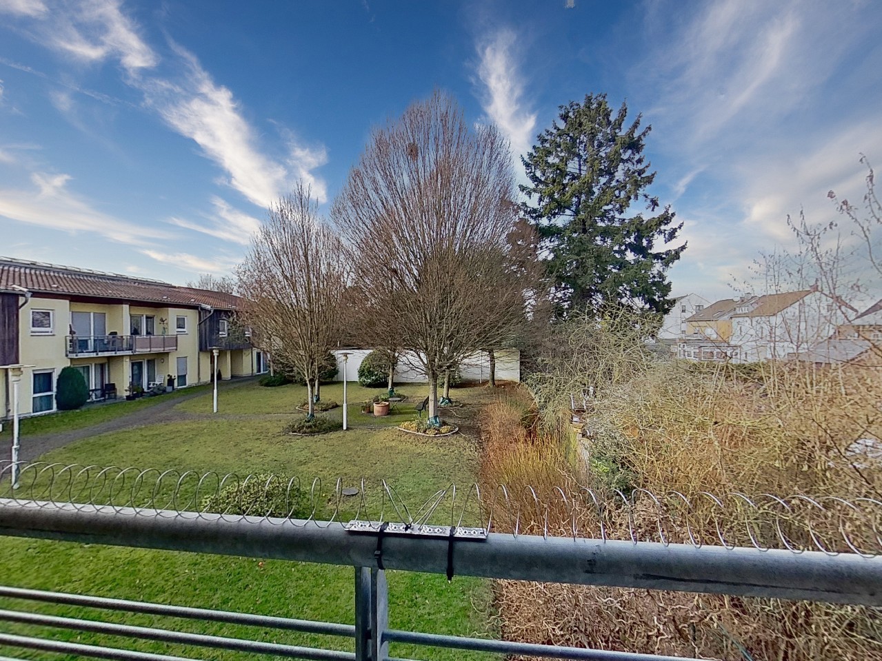 Blick zur Gartenanlage