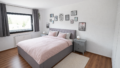 Das ca. 14 m² große Schlafzimmer