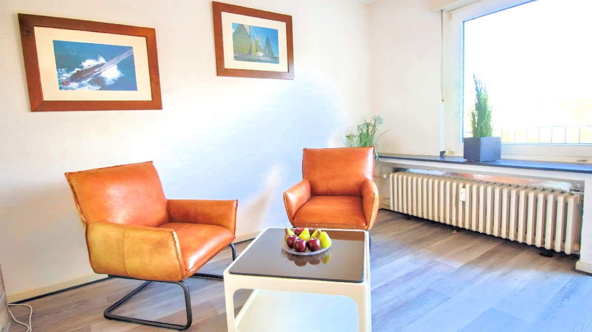 HELLES MÖBELIERTES APARTMENT MIT BALKON NÄHE GERICHT KREFELD - Photo 3