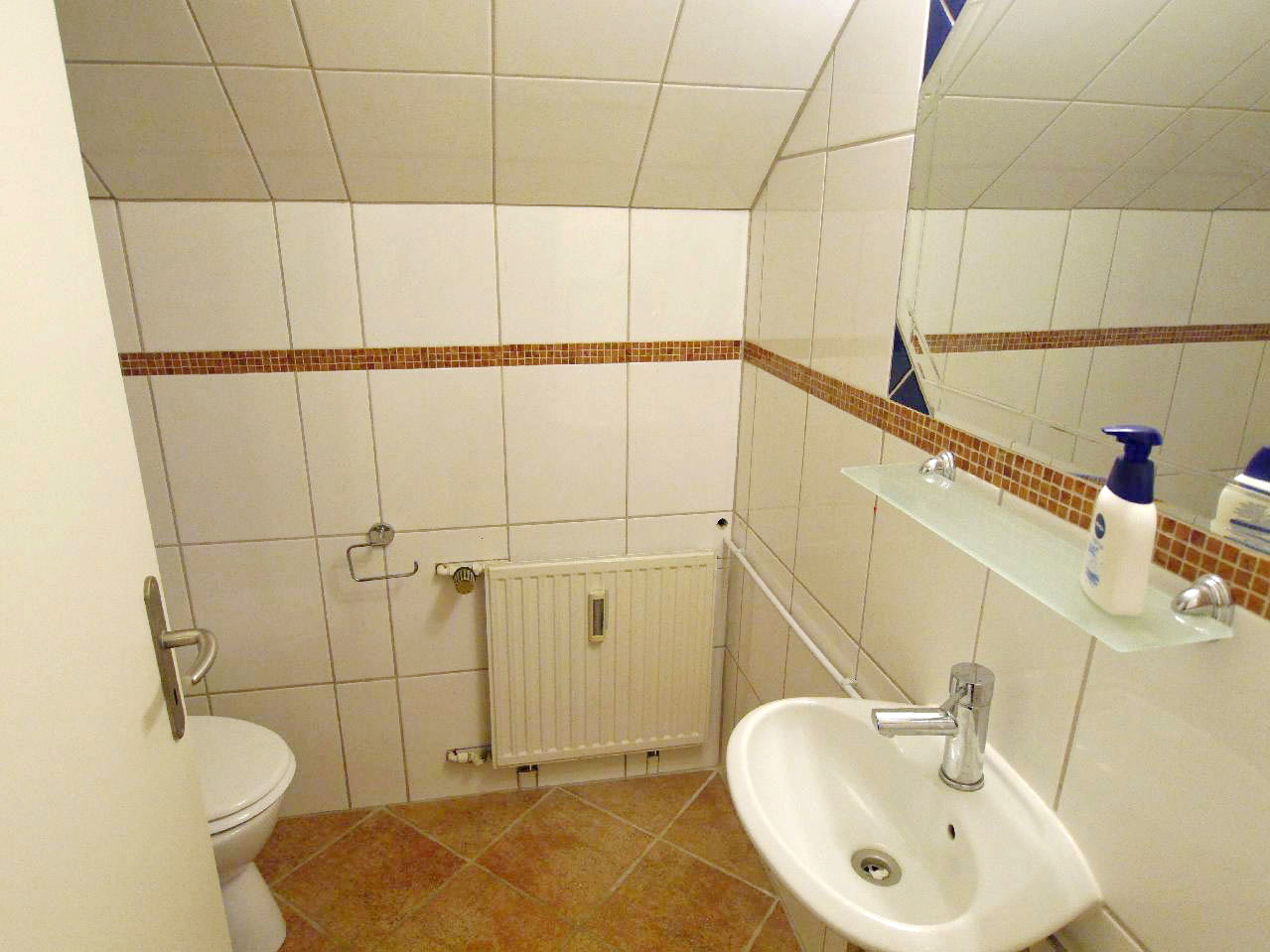 Stadt Blankenberg - Ideal für 1-3 Personen! 3-Zimmer-Dachgeschoßwohnung im ruhigen 3-Familienhaus - Foto 2