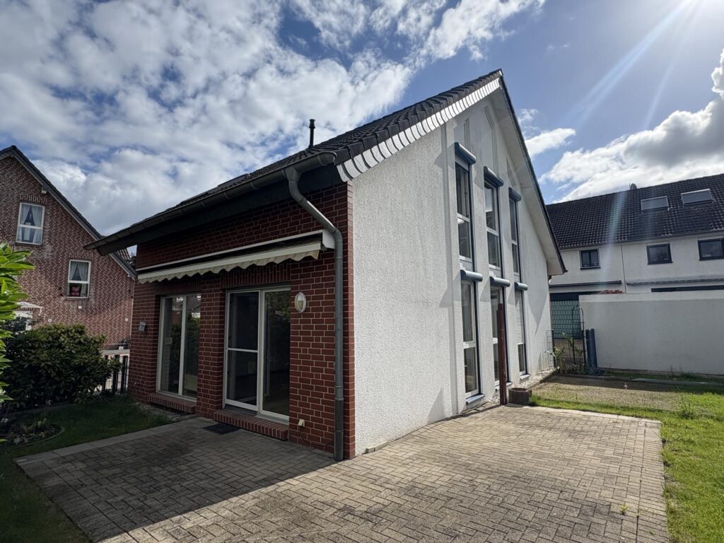 Modernes, freistehendes Einfamilienhaus in Moers-Repelen