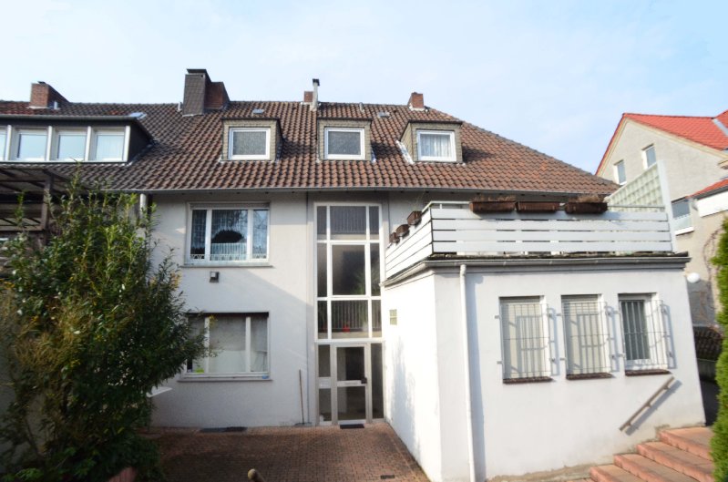 Großzügige Dachgeschosswohnung in zentraler Lage von Unna-Massen - Photo 1