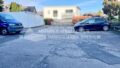 Parkplatz und Garagen