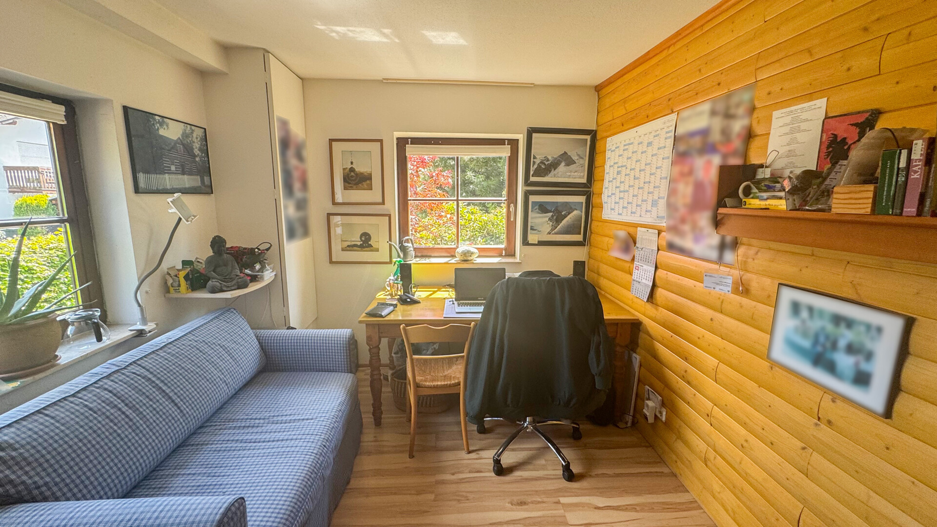 Büro EG
