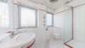 Tageslichtbad mit Dusche