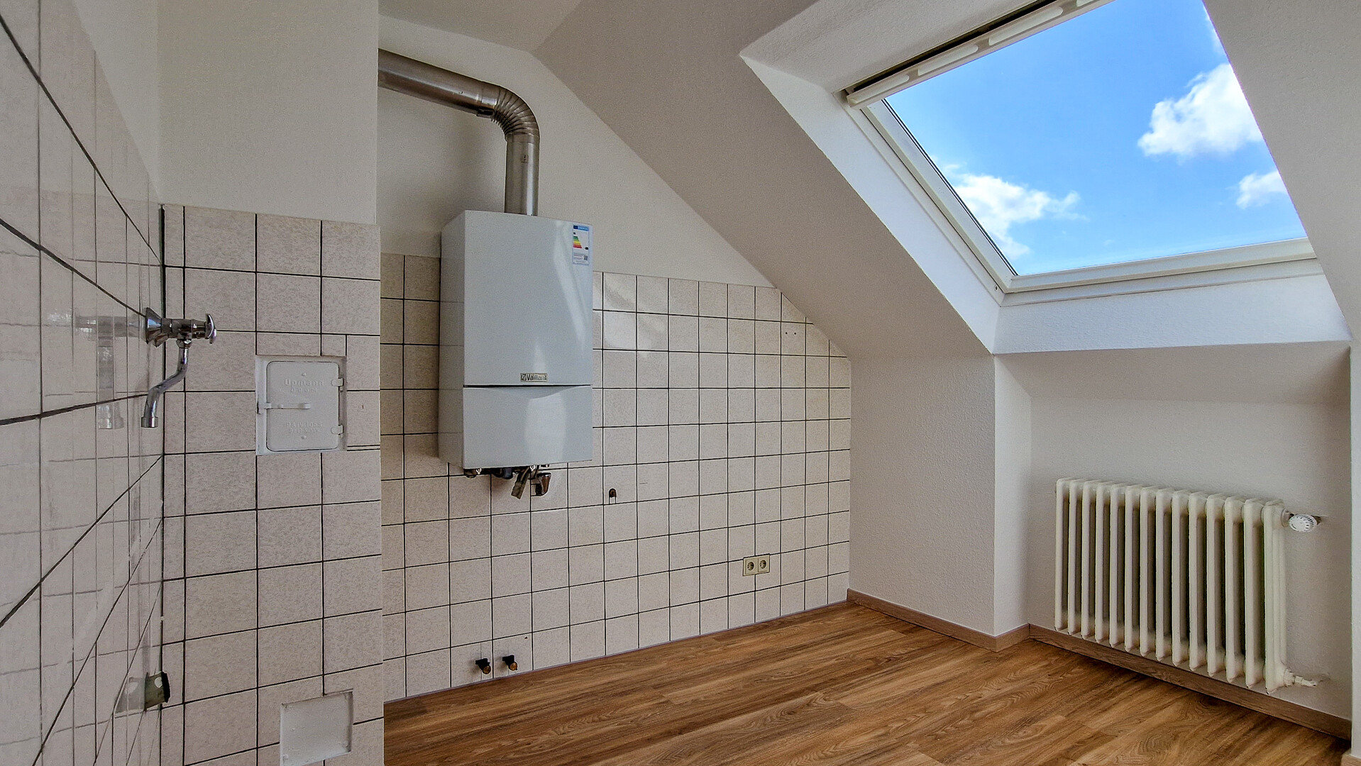 Ein Zuhause mit Aussicht: Helle Dachgeschosswohnung im beliebten Schwelmer Norden - Photo 4