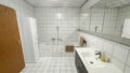 Dusche und Wannenbad