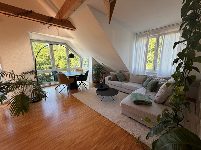 Attraktive, lichtdurchflutete Maisonette-Wohnung am Bunten Garten - Photo 1