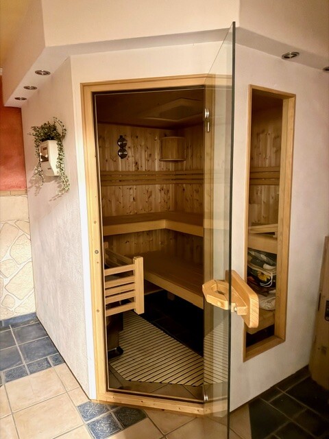 Sauna um Untergeschoss