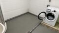 Hauswirtschaftsraum mit Dusche