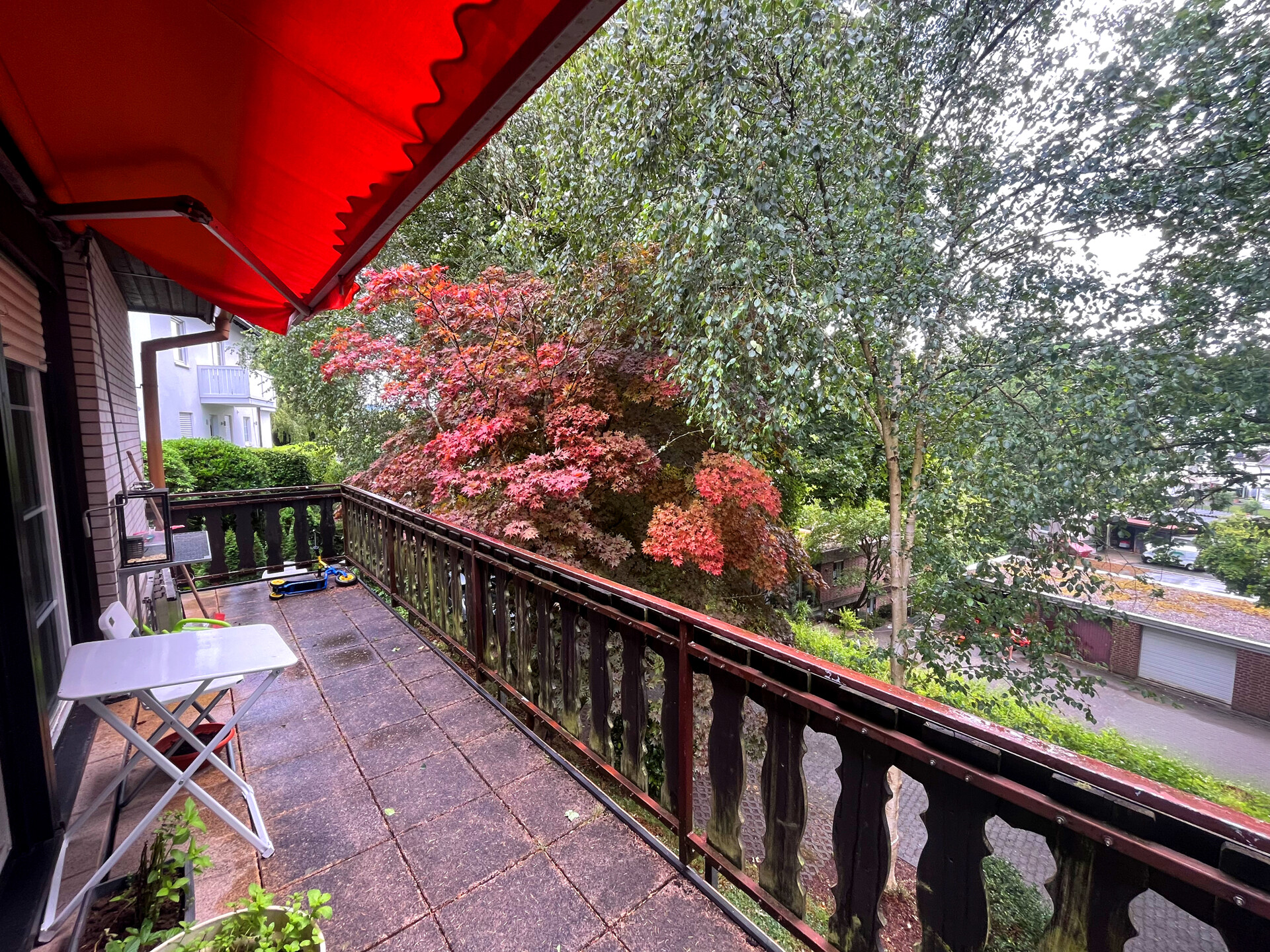 Balkon (EG)