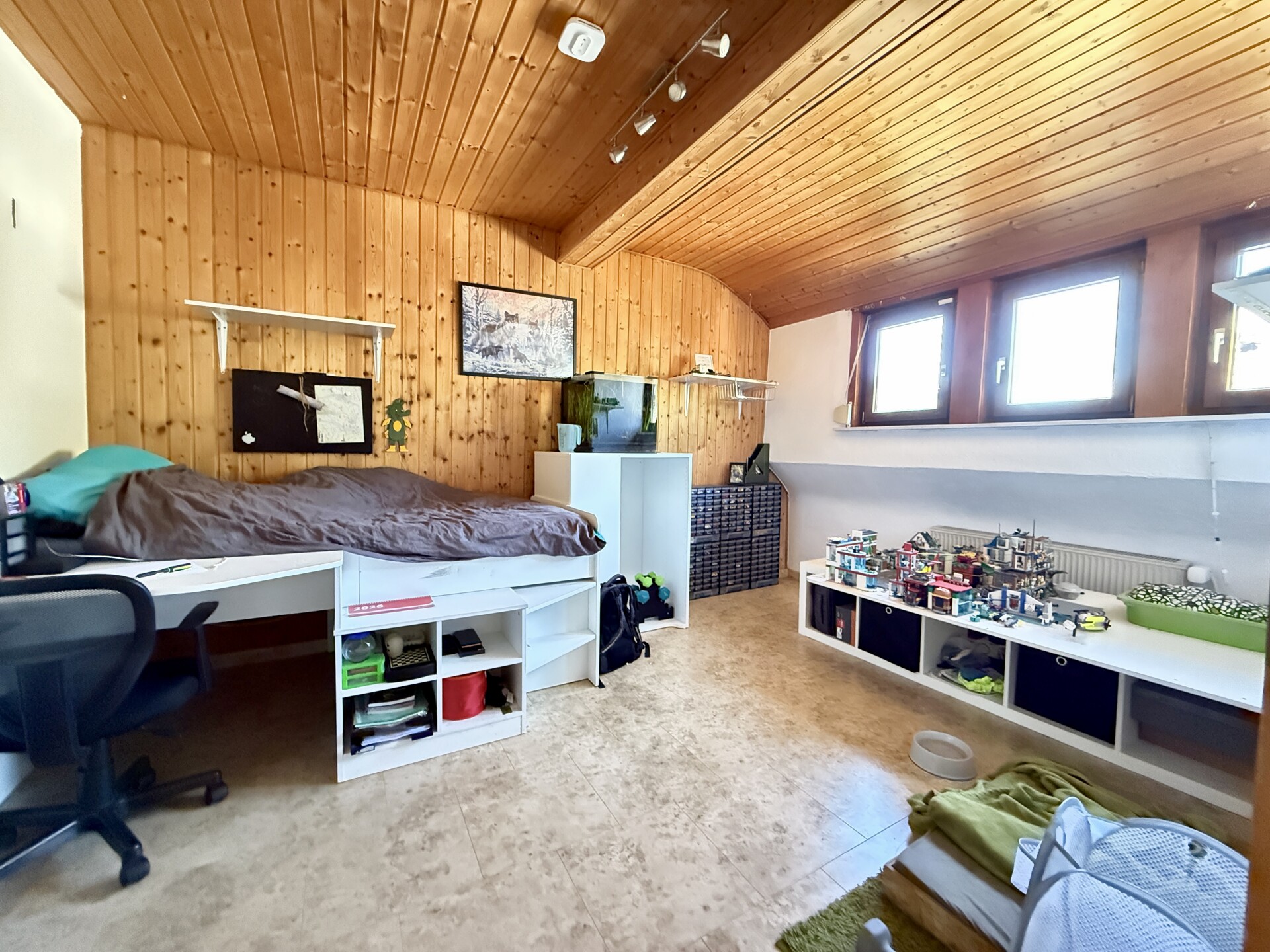 Kinderzimmer EG