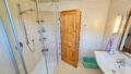 Badezimmer im DG