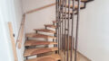 Holztreppe nach oben