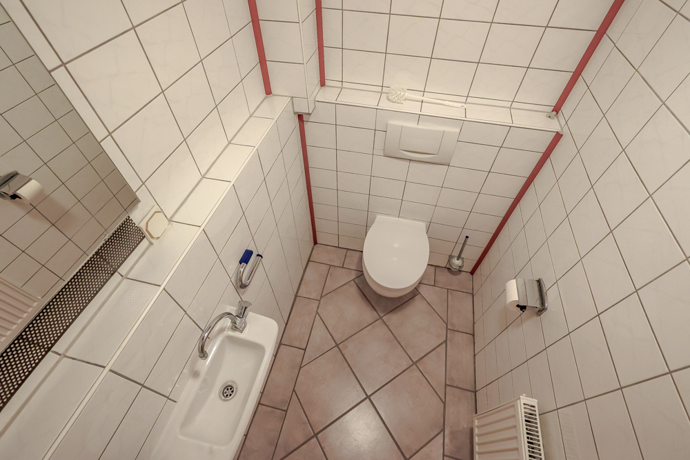 Damen-WC Untergeschoss
