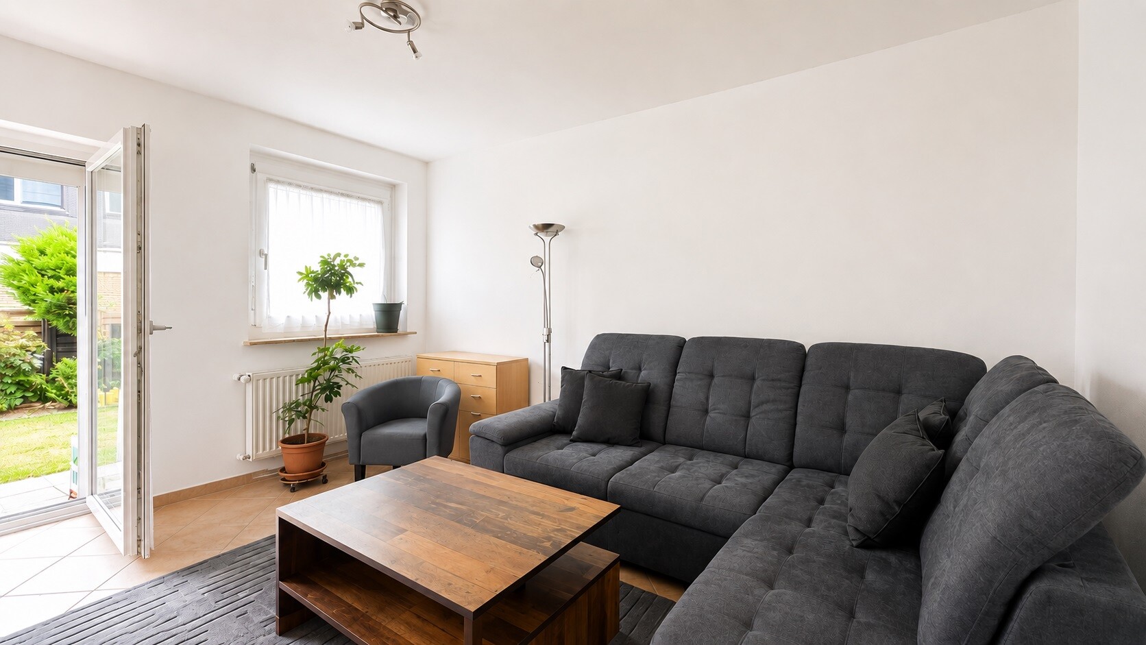 GEPFLEGTE 2- ZIMMER WOHNUNG IN GEFRAGTER KREFELDER LAGE ZU MIETEN!! - Photo 2