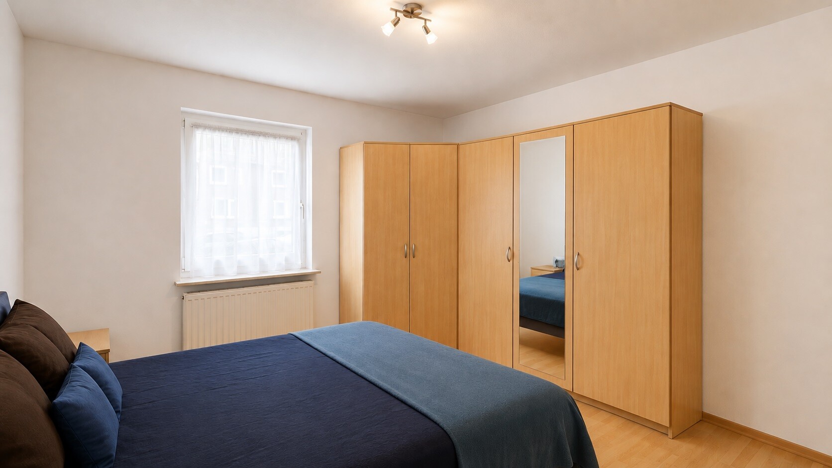 GEPFLEGTE 2- ZIMMER WOHNUNG IN GEFRAGTER KREFELDER LAGE ZU MIETEN!! - Photo 3