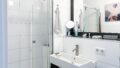 modernes Duschbadezimmer
