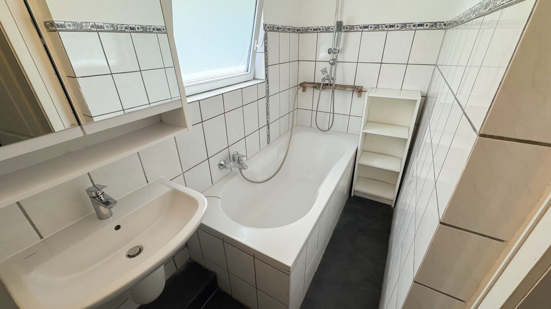 Tageslichtbad mit Wanne OG