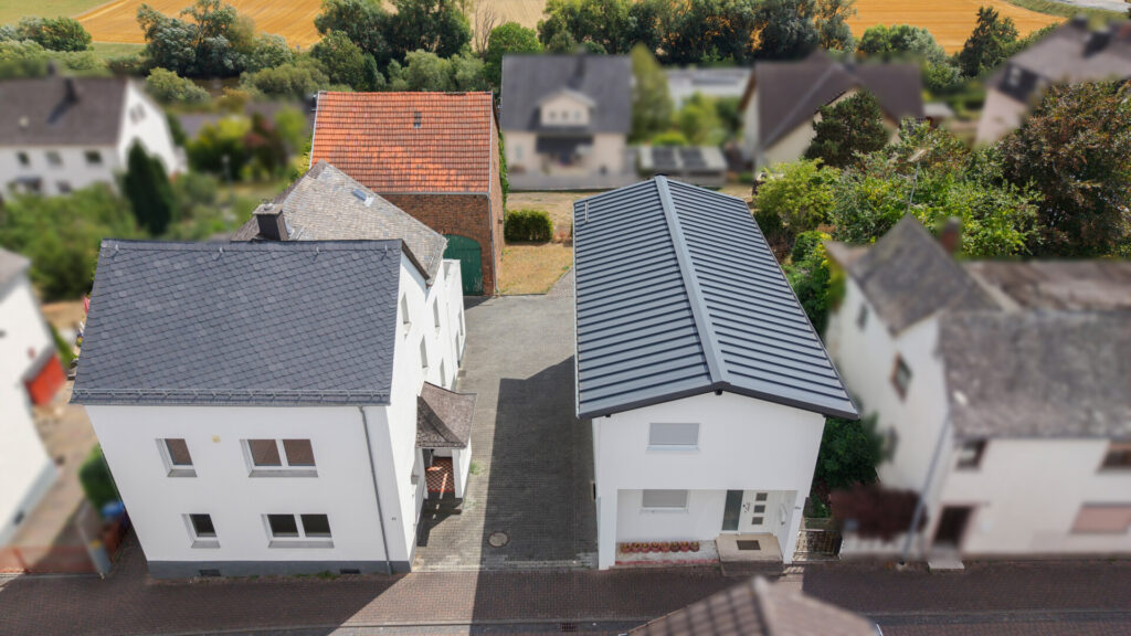 Gesamtansicht zwei Häuser
