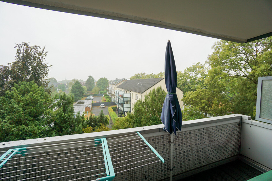 ... zum Balkon