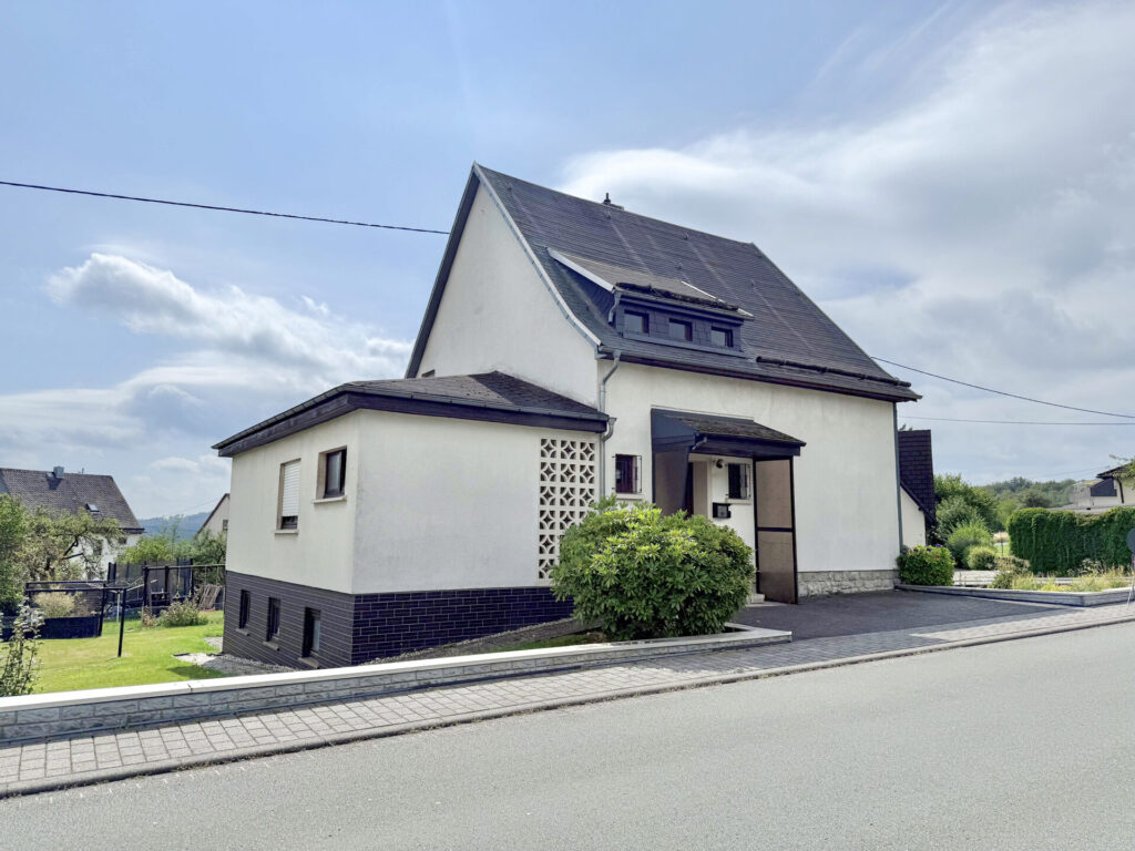 Straßenansicht