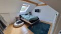 Schlafzimmer DG