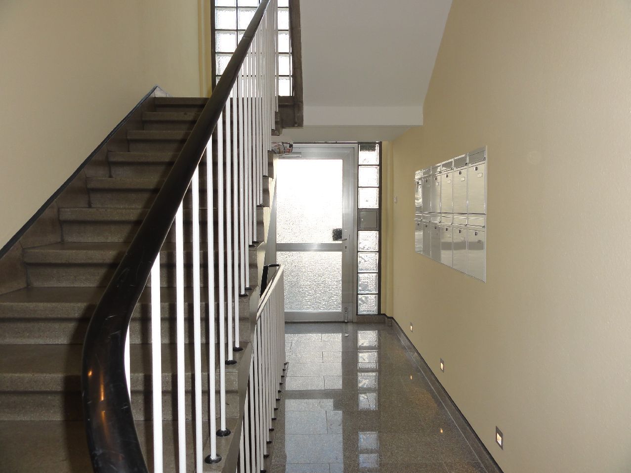 42 m² Mietwohnung - Weißenburger Straße 6 - Photo 5