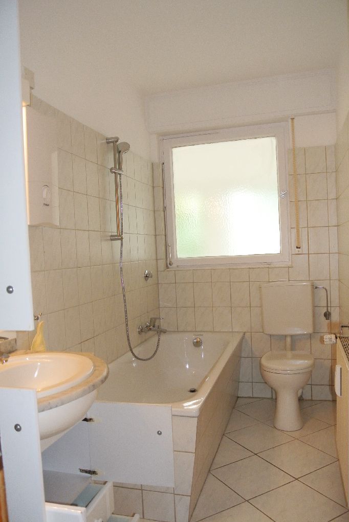 Renovierte 2 1/2 Zimmer Wohnung in Dortmund-Wellinghofen zu vermieten! - Photo 3