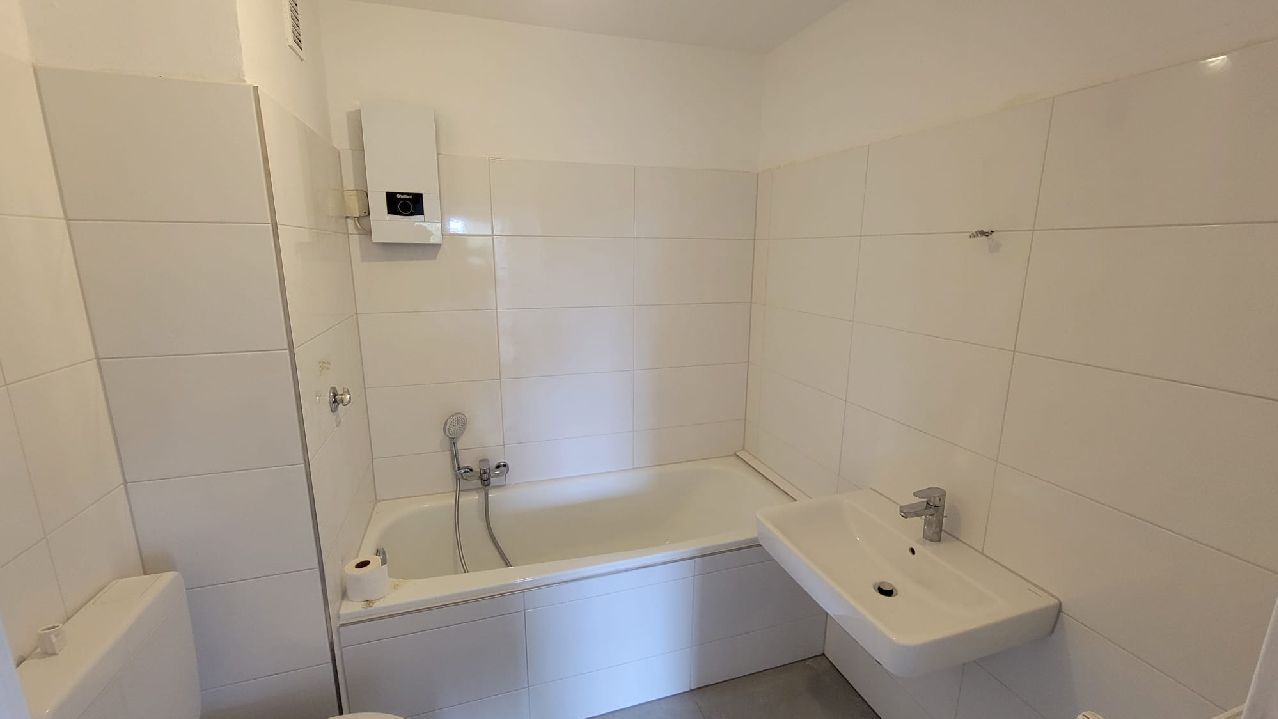 Komplett renovierte, helle 3-Zimmer-Wohnung ca. 77 m² mit Balkon, in Dortmund-Hörde zu vermieten! - Foto 2