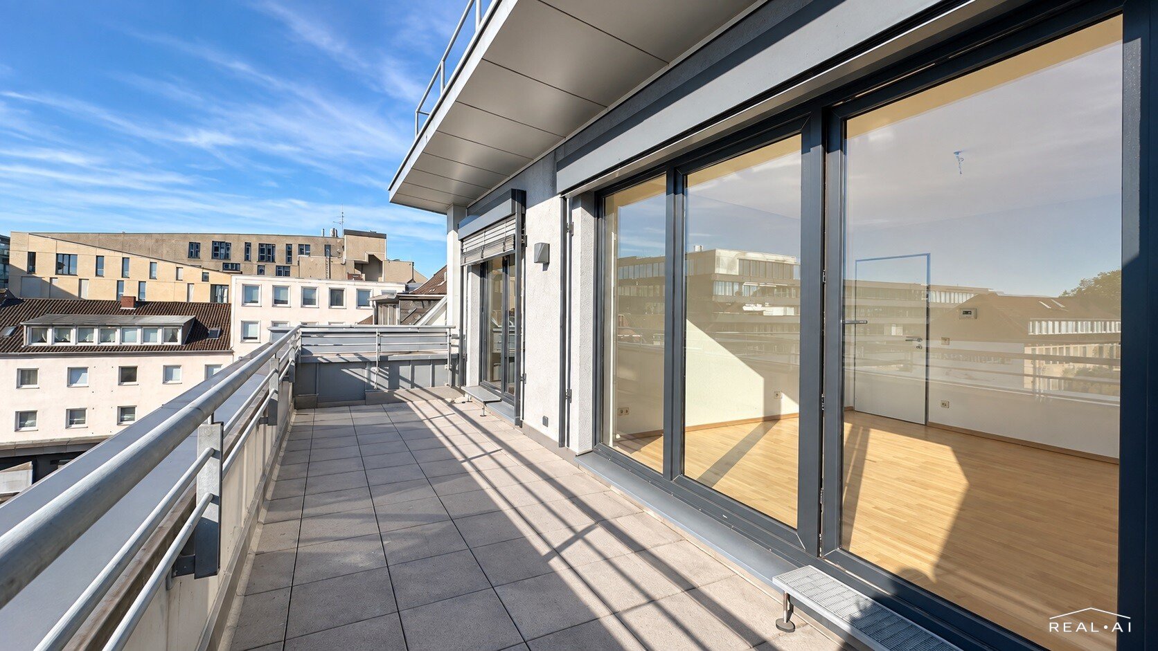 HELLE 2-ZIMMER-WOHNUNG MIT BALKON, AUFZUG UND STELLPLATZ IN ZENTRALER LAGE ZU MIETEN! - Foto 5