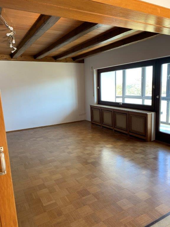 Großzügige Wohnung mit Garten, Garage und verglastem Freisitz - Foto 1