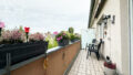Balkon mit Markise