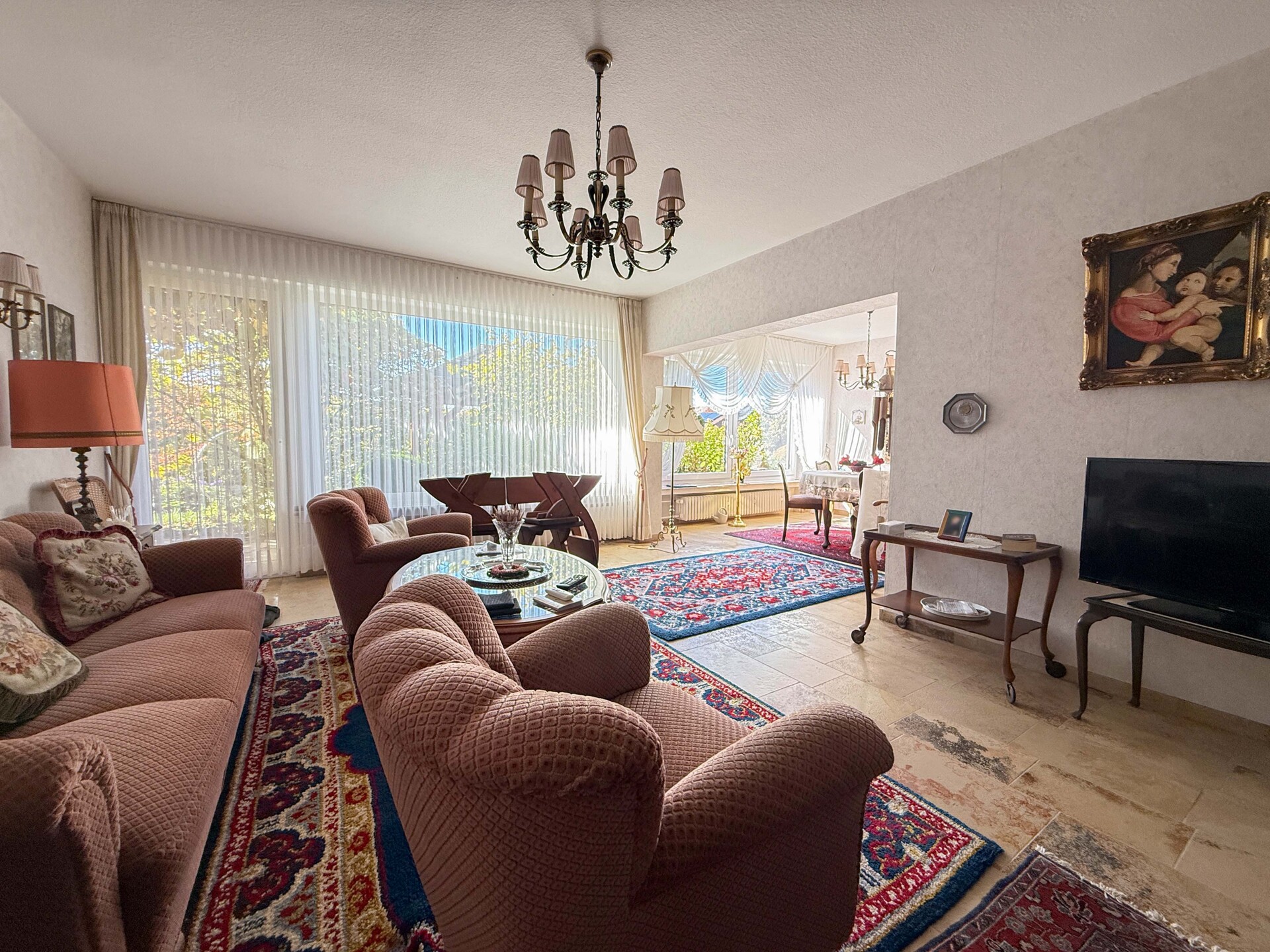 Wohn-/Esszimmer (ELW)