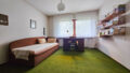 Büro/Kinderzimmer im OG